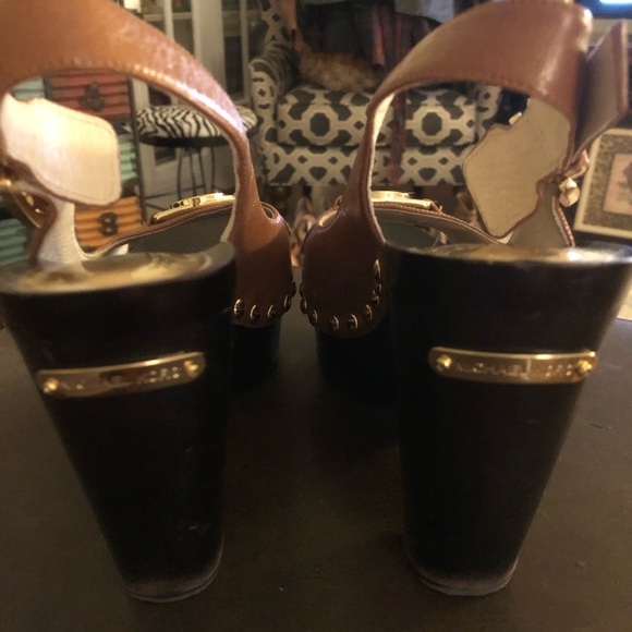 Shoes - Picture 4 of 4